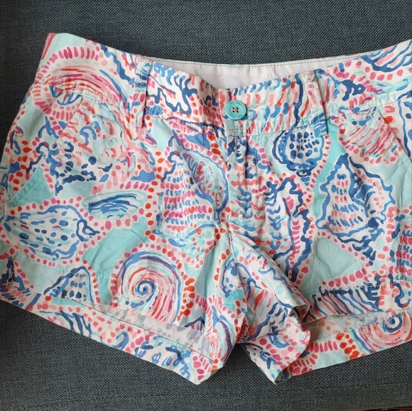 Lilly Pulitzer Walsh Shorts size 2 - Picture 2 of 7